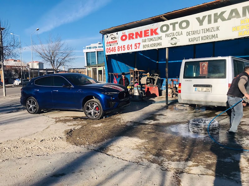PRO OTO LASTİK VE OTO YIKAMA YOL YARDIM 7 24 oto lastik ve oto yıkama Petlas