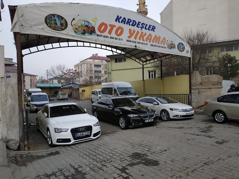 Kardeşler Oto Kuaför