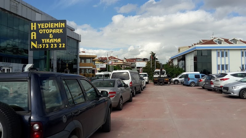 Florya Han Oto Yıkama Detaylı Temizlik Oto Kuaför Pasta Cila PPF Kaplama ve Vale Hizmeti