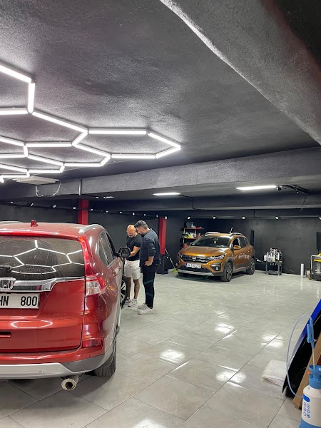 YALI CAR GARAGE