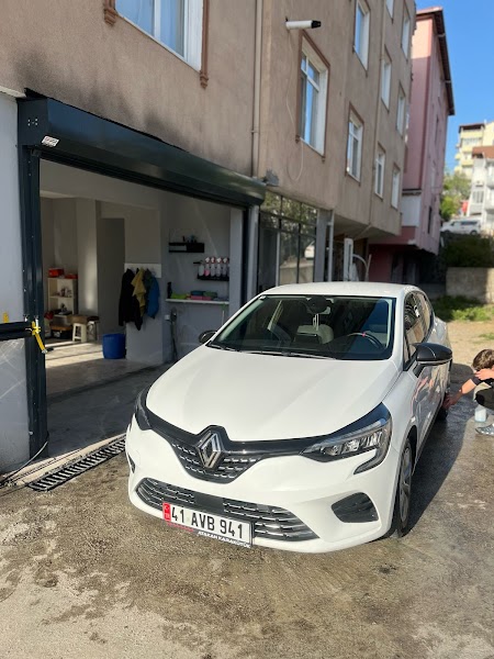 B/Y Garage