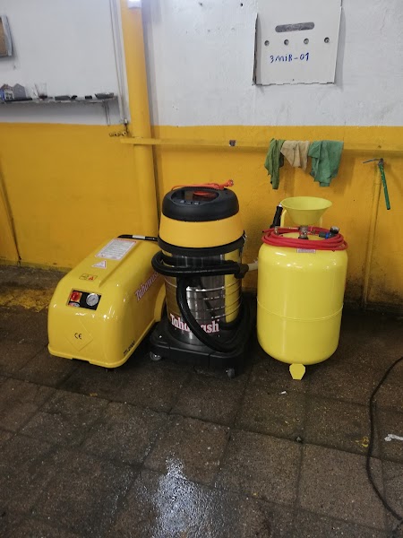 Kardeşler Oto Yıkama