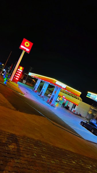 Benzin istasyonu ve restoran ve oto yıkama