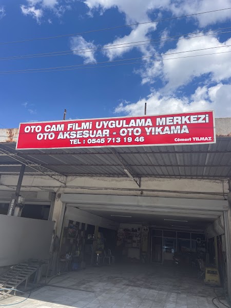 Cömert oto yıkama cam filmi